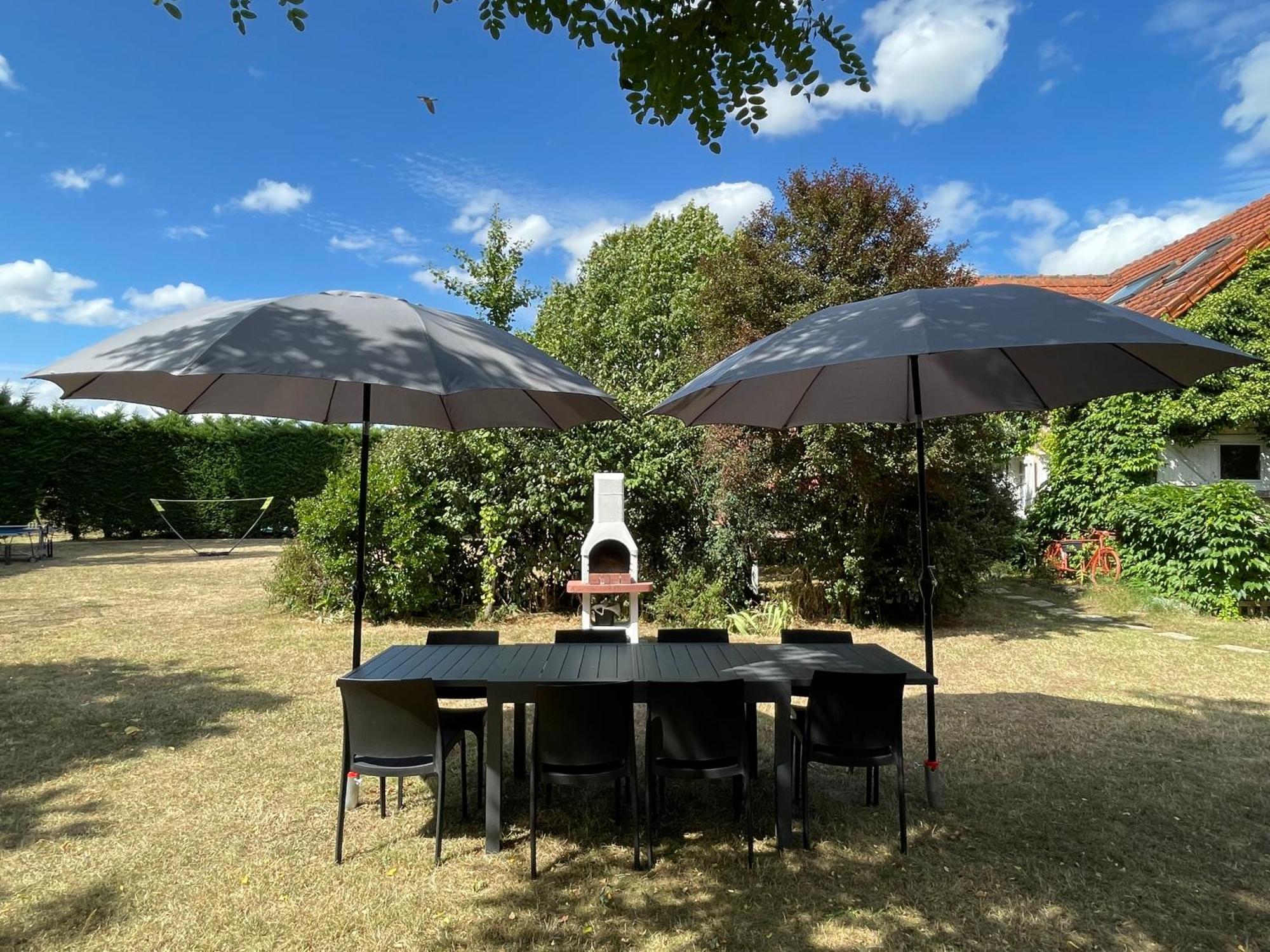 Le Clos Des Trois Provinces, Zoo De Beauval Noyers-sur-Cher Exterior photo